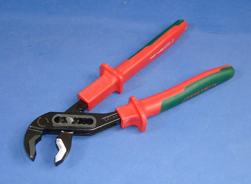 INSULATED WATER PUMP PLIERS - Click Image to Close